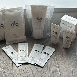 ALO Yoga Body Duo Set in White